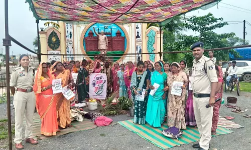 खमरछठ पूजा के अवसर पर महिलाओं को साइबर अपराध से बचाव के लिए किया गया जागरूक