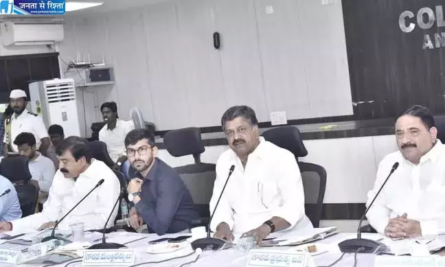 Andhra: रिज़र्वॉयर में पानी की कमी के कारण सिंचाई बोर्ड पीने के पानी को प्राथमिकता देगा Andhra: रिज़र्वॉयर में पानी की कमी के कारण सिंचाई बोर्ड पीने के पानी को प्राथमिकता देगा