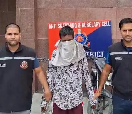 दिल्ली पुलिस की एएसबी सेल ने वाहन चोरी और स्नैचिंग के मामलों में दो आरोपियों को पकड़ा दिल्ली पुलिस की एएसबी सेल ने वाहन चोरी और स्नैचिंग के मामलों में दो आरोपियों को पकड़ा