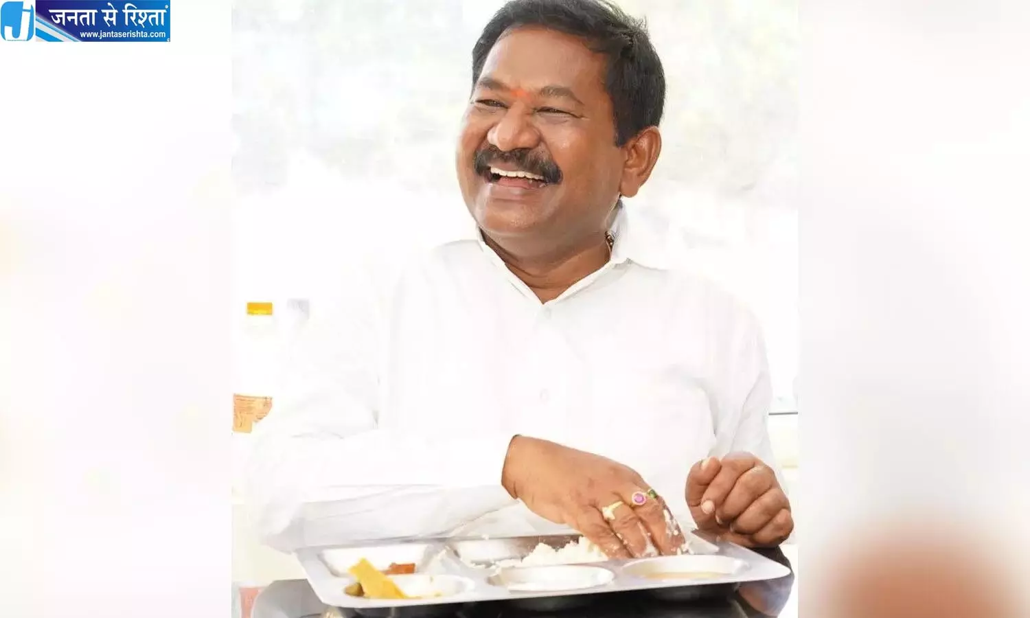 Andhra: मंत्री ने अन्ना कैंटीन का निरीक्षण किया Andhra: मंत्री ने अन्ना कैंटीन का निरीक्षण किया