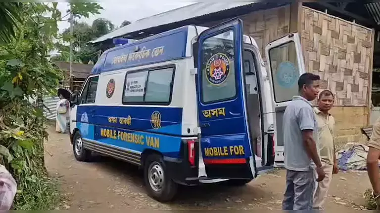 असम में शिक्षक बना अपने ही परिवार का कातिल, पत्नी और तीन बच्चों की हत्या असम में शिक्षक बना अपने ही परिवार का कातिल, पत्नी और तीन बच्चों की हत्या