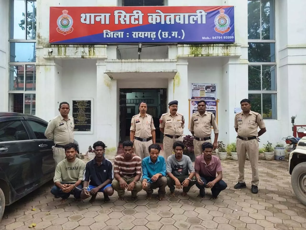 पुरानी रंजिश में युवक पर जानलेवा हमला, 6 आरोपी गिरफ्तार पुरानी रंजिश में युवक पर जानलेवा हमला, 6 आरोपी गिरफ्तार