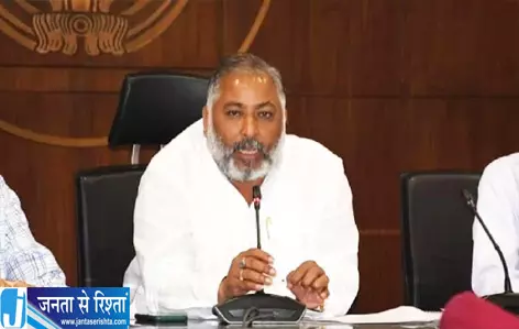 परिवहन विभाग में बड़ा एक्शन 2 ARTO पर गिरी गाज आरटीओ से मांगा स्पष्टीकरण परिवहन विभाग में बड़ा एक्शन 2 ARTO पर गिरी गाज आरटीओ से मांगा स्पष्टीकरण