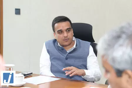 गुजरात ने 10 तीर्थ और पर्यटन स्थलों पर 133.41 करोड़ रुपए के विकास कार्यों को मंजूरी दी गुजरात ने 10 तीर्थ और पर्यटन स्थलों पर 133.41 करोड़ रुपए के विकास कार्यों को मंजूरी दी