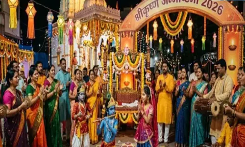 कान्हा के जन्मोत्सव के लिए सजा बैकुंठनाथ मंदिर