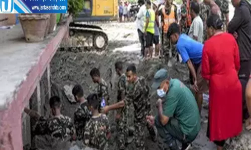 नेपाल आपदा के बीच रैट माइनर्स ने बढ़ाया मदद का हाथ नेपाल आपदा के बीच रैट माइनर्स ने बढ़ाया मदद का हाथ