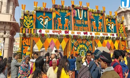जन्माष्टमी पर 1000 क्विंटल फूलों से सजेगा भव्य फूल बंगला