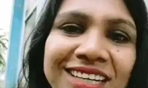 कारण बताओ नोटिस जारी, ऑनलाइन अटेंडेंस से नाराज शिक्षिका का वीडियो हुआ है वायरल
