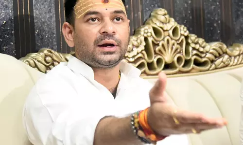 तेज प्रताप यादव का बड़ा दावा जान से मारने की धमकी के साथ मांगे जा रहे पैसे तेज प्रताप यादव का बड़ा दावा जान से मारने की धमकी के साथ मांगे जा रहे पैसे