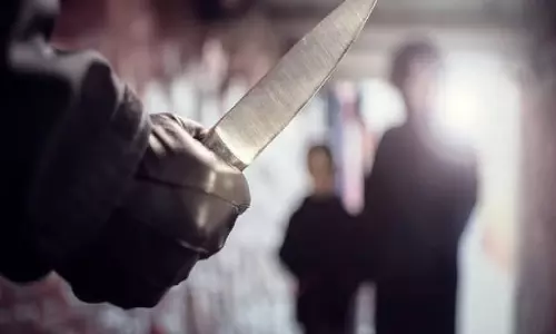 झाड़-फूंक करने आए पुजारी की हत्या झाड़-फूंक करने आए पुजारी की हत्या