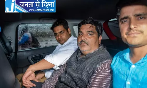 ताहिर हुसैन की याचिका पर दिल्ली पुलिस तलब ताहिर हुसैन की याचिका पर दिल्ली पुलिस तलब