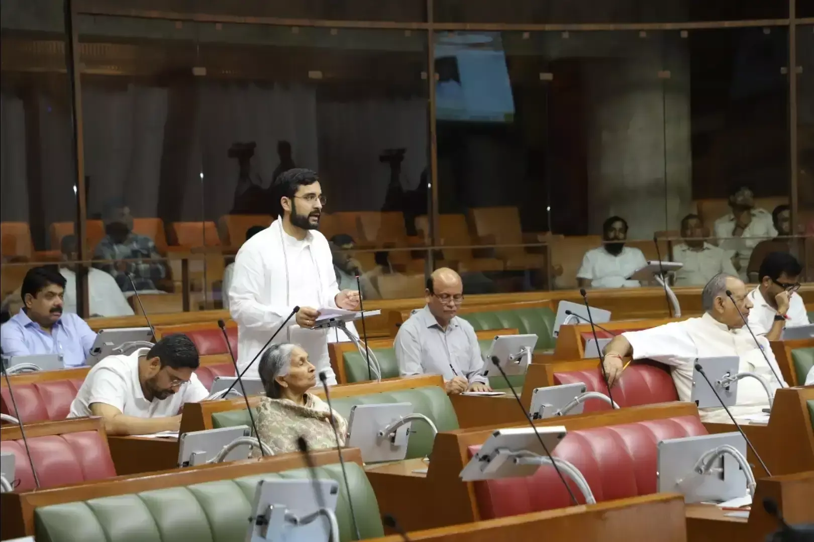 Kaithal: बिजली विभाग के निजीकरण को लेकर आदित्य सुरजेवाला ने सरकार पर साधा निशाना Kaithal: बिजली विभाग के निजीकरण को लेकर आदित्य सुरजेवाला ने सरकार पर साधा निशाना