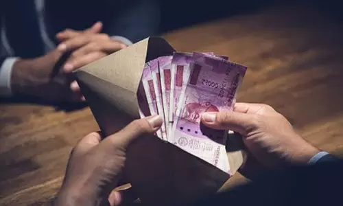 Jammu: सरकारी काम के बदले रिश्वत मांगना पड़ा भारी, जूनियर असिस्टेंट गिरफ्तार