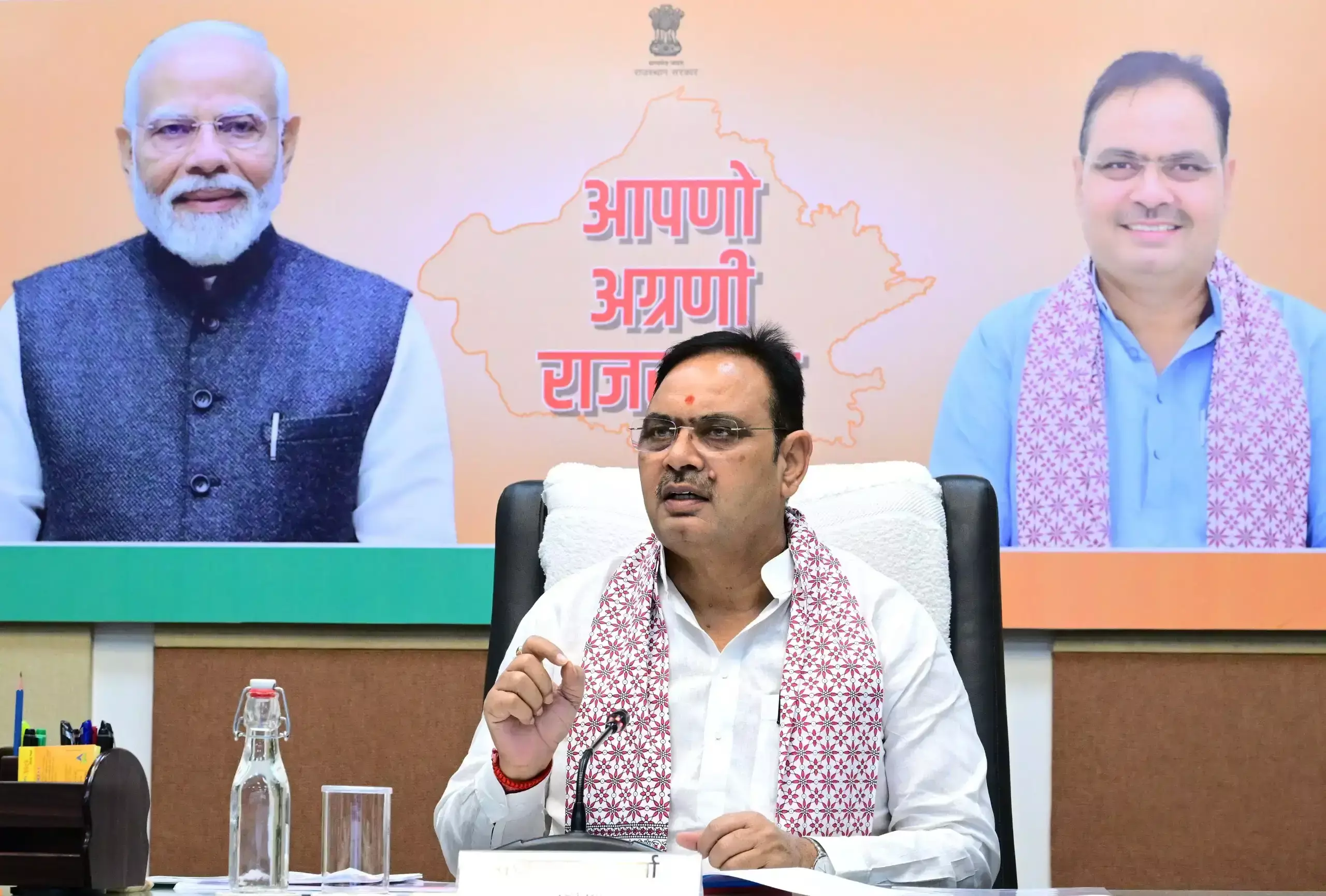 Jaipur: सीएम भजनलाल शर्मा ने विकास योजनाओं की समीक्षा की, गांवों में बनेंगे अटल प्रगति पथ Jaipur: सीएम भजनलाल शर्मा ने विकास योजनाओं की समीक्षा की, गांवों में बनेंगे अटल प्रगति पथ