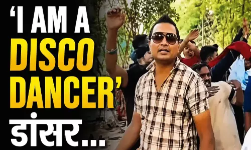 कचरा प्रबंधन सेंटर में पार्टी करते दिखे कर्मचारी-अधिकारी, नोटिस जारी