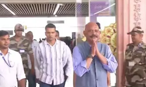 राम मंदिर ट्रस्ट के सीईओ जितेंद्र मिश्रा पहुंचे अयोध्या, बोले-जीवन में दूसरी बार सेवा का मौका मिला राम मंदिर ट्रस्ट के सीईओ जितेंद्र मिश्रा पहुंचे अयोध्या, बोले-जीवन में दूसरी बार सेवा का मौका मिला