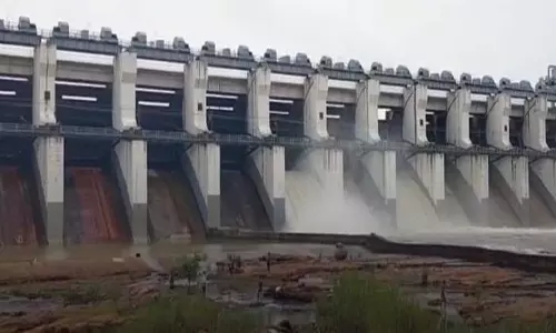 धमतरी में भारी बारिश से उफान पर नदियां, गंगरेल डैम के खुले 3 गेट, गांवों में अलर्ट