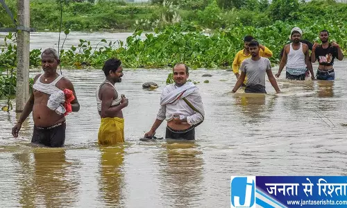 बिहार में बाढ़ की स्थिति और बिगड़ी बिहार में बाढ़ की स्थिति और बिगड़ी