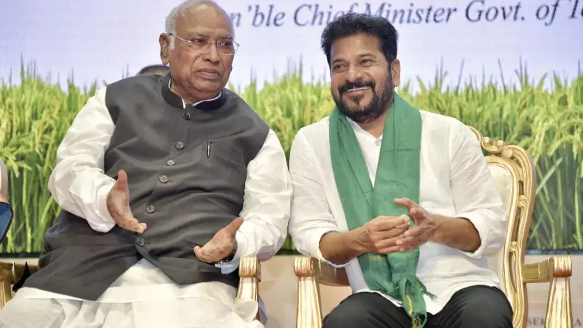 YSR की निष्ठा पर खड़गे का बड़ा बयान: कांग्रेस और ग़रीब ही थे प्राथमिकता YSR की निष्ठा पर खड़गे का बड़ा बयान: कांग्रेस और ग़रीब ही थे प्राथमिकता