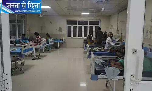 मेडिकल कॉलेज में सफाई व्यवस्था पर सवाल मेडिकल कॉलेज में सफाई व्यवस्था पर सवाल