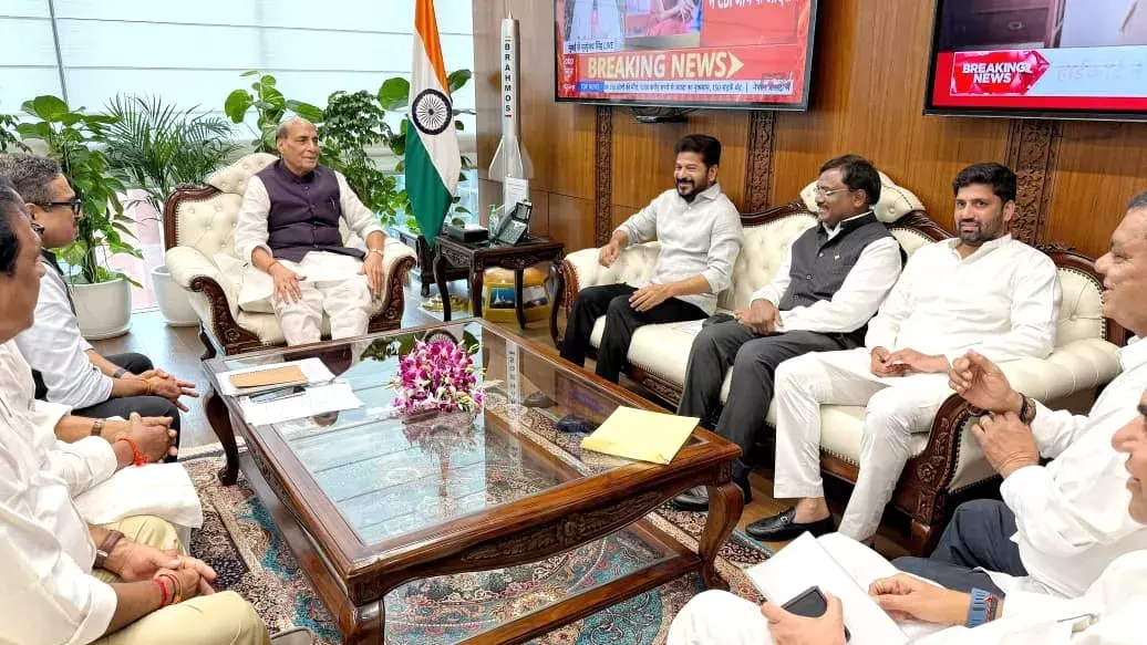 तेलंगाना में निवेश बढ़ाने की कवायद: CM ने रक्षा मंत्री से की चर्चा