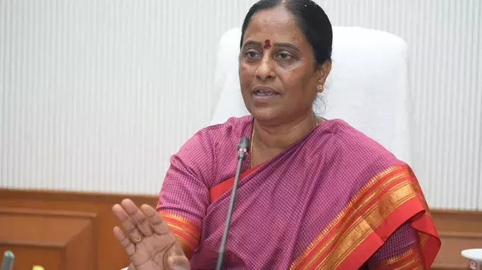 विवादित टिप्पणी: तेलंगाना सीएम ने कोंडा सुरेखा को कैबिनेट से हटाया