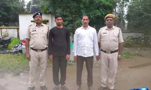ऑपरेशन आघात में 6 किलो गांजा जब्त, दो आरोपी गिरफ्तार ऑपरेशन आघात में 6 किलो गांजा जब्त, दो आरोपी गिरफ्तार