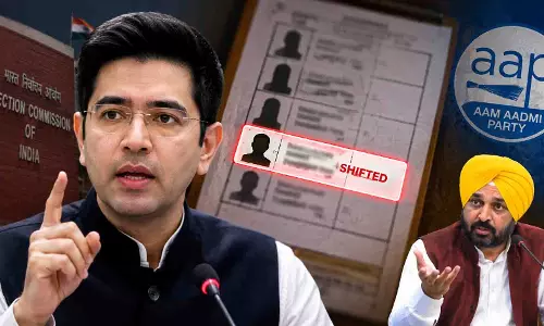 राघव चड्ढा का नाम पंजाब की ड्राफ्ट वोटर लिस्ट से हटाया, AAP पर लगाया बदले का आरोप राघव चड्ढा का नाम पंजाब की ड्राफ्ट वोटर लिस्ट से हटाया, AAP पर लगाया बदले का आरोप