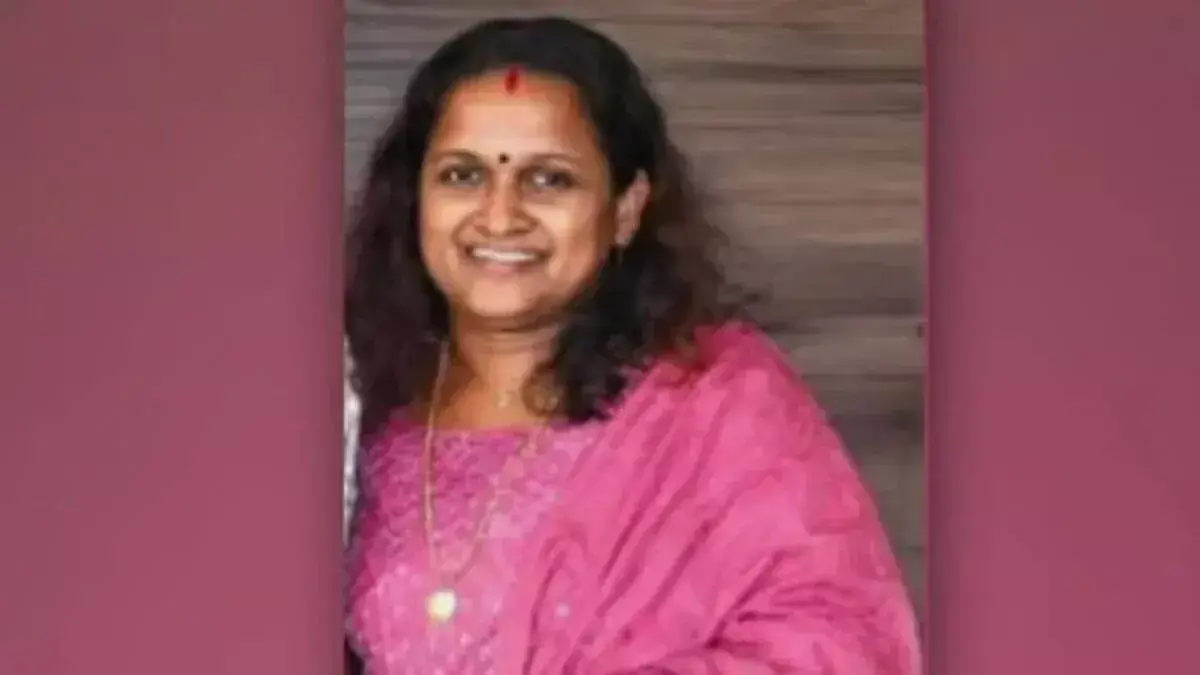 तीन पंचायतों में मिलीं गड़बड़ियां, ओणम पर पति को मिली लॉरी तीन पंचायतों में मिलीं गड़बड़ियां, ओणम पर पति को मिली लॉरी