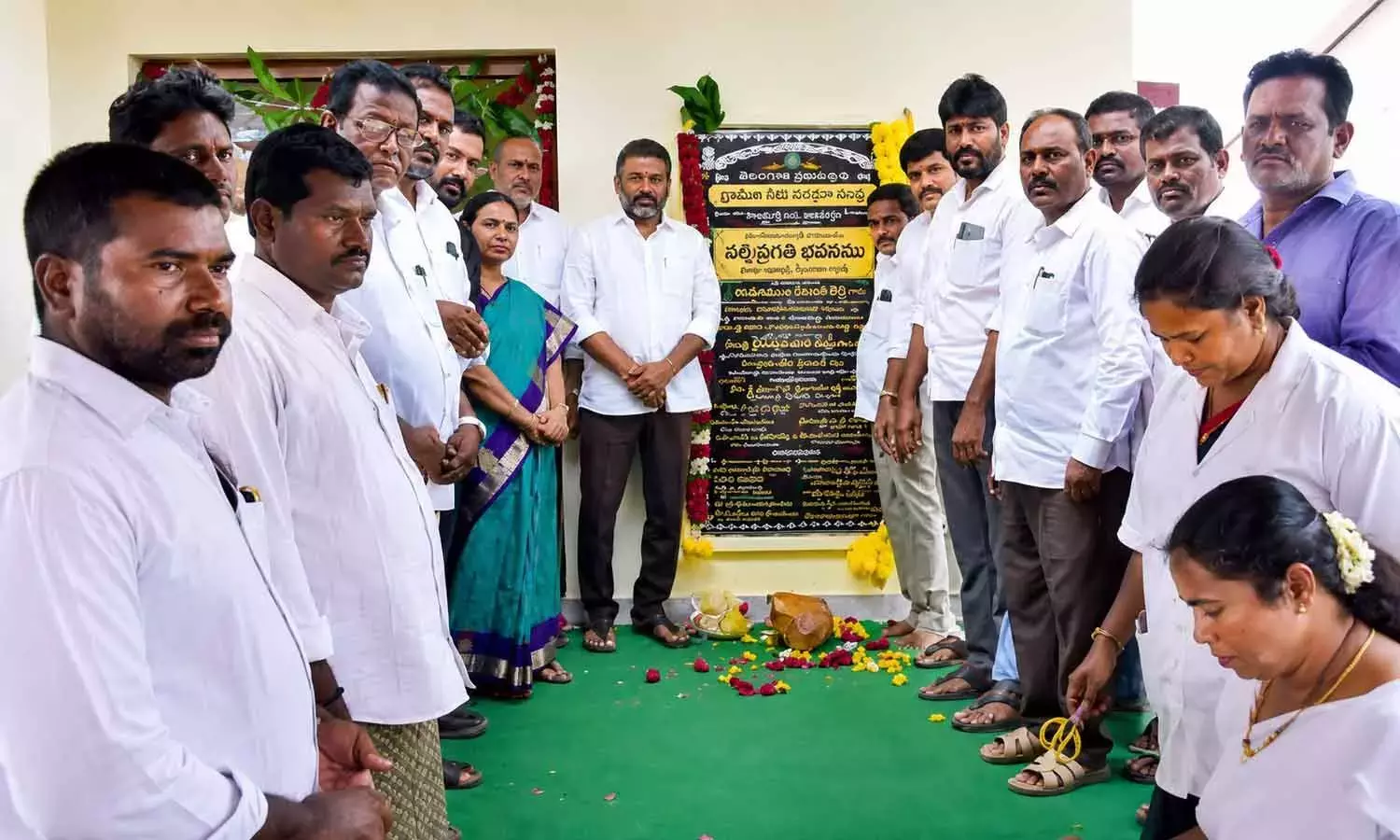 Andhra: दक्षिण मोपुर में 55 लाख रुपये की लागत वाले BPHU का उद्घाटन किया गया Andhra: दक्षिण मोपुर में 55 लाख रुपये की लागत वाले BPHU का उद्घाटन किया गया