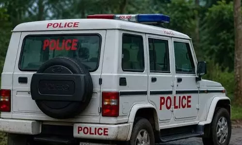 गमेरिमुरा चौकी पर गोलीबारी में दो पुलिसकर्मी मारे गए गमेरिमुरा चौकी पर गोलीबारी में दो पुलिसकर्मी मारे गए