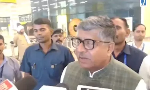 गंगा के हालात पर बोले रविशंकर प्रसाद हर पीड़ित तक पहुंचे मदद गंगा के हालात पर बोले रविशंकर प्रसाद हर पीड़ित तक पहुंचे मदद