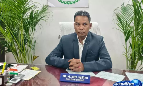 सारंगढ़-बिलाईगढ़ के प्रभारी DEO जोईधा राम डहरिया निलंबित सारंगढ़-बिलाईगढ़ के प्रभारी DEO जोईधा राम डहरिया निलंबित