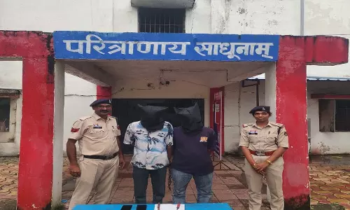 लिफ्ट के बहाने चाकू की नोक पर लूट, नैला पुलिस ने दो आरोपियों को दबोचा लिफ्ट के बहाने चाकू की नोक पर लूट, नैला पुलिस ने दो आरोपियों को दबोचा