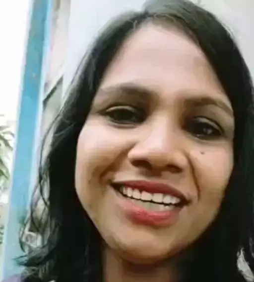 कारण बताओ नोटिस जारी, ऑनलाइन अटेंडेंस से नाराज शिक्षिका का वीडियो हुआ है वायरल कारण बताओ नोटिस जारी, ऑनलाइन अटेंडेंस से नाराज शिक्षिका का वीडियो हुआ है वायरल