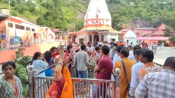 Jammu: श्रद्धालुओं और सैलानियों को मिलेगी बेहतर जानकारी, सूचना केंद्रों की पहल जारी Jammu: श्रद्धालुओं और सैलानियों को मिलेगी बेहतर जानकारी, सूचना केंद्रों की पहल जारी