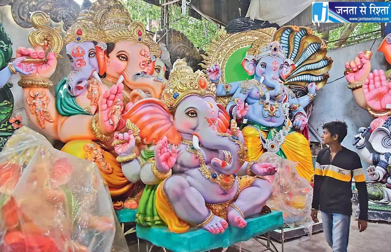 Andhra: गणेश मंडप आयोजकों से अनुमति के लिए पंजीकरण करने को कहा गया Andhra: गणेश मंडप आयोजकों से अनुमति के लिए पंजीकरण करने को कहा गया