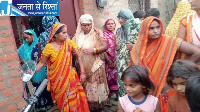 ससुराल में बढ़ई ने पांच लोगों पर बांके से किया हमला बचाव में पिटाई से हुई मौत ससुराल में बढ़ई ने पांच लोगों पर बांके से किया हमला बचाव में पिटाई से हुई मौत