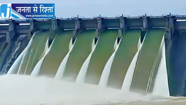 रिहंद बांध से 66 हजार क्यूसेक पानी छोड़ा रिहंद बांध से 66 हजार क्यूसेक पानी छोड़ा