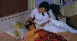 लता दीदी की आवाज का जादू 54 साल से बच्चों को सुला रही ये लोरी लता दीदी की आवाज का जादू 54 साल से बच्चों को सुला रही ये लोरी