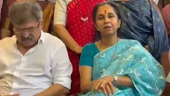 अजित पवार हादसा: जांच में कार्रवाई न होने से भड़कीं सुप्रिया सुले अजित पवार हादसा: जांच में कार्रवाई न होने से भड़कीं सुप्रिया सुले