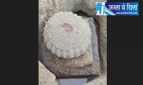 गंजम तट पर डूबे मंदिर का शिखर दिखा गंजम तट पर डूबे मंदिर का शिखर दिखा