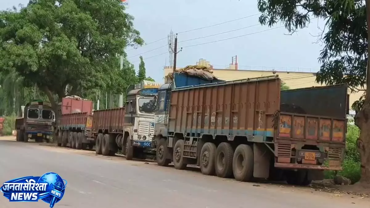 NMDC परिवहन ठेके को लेकर घमासान, 250 ट्रकों को समिति से किया बाहर NMDC परिवहन ठेके को लेकर घमासान, 250 ट्रकों को समिति से किया बाहर