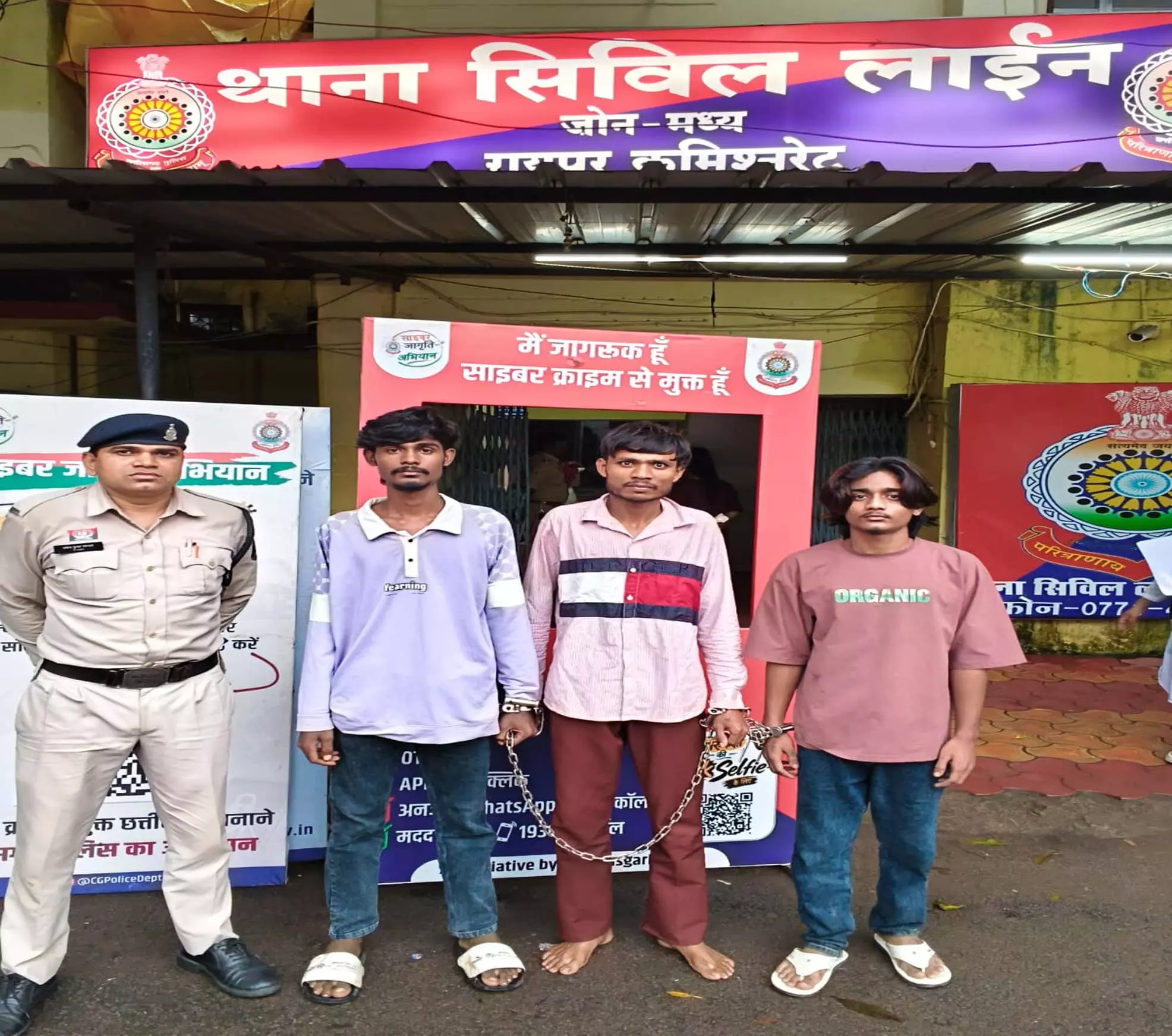 अवैध शराब और चाकू के खिलाफ पुलिस का शिकंजा, 33 पौवा शराब सहित 2 गिरफ्तार अवैध शराब और चाकू के खिलाफ पुलिस का शिकंजा, 33 पौवा शराब सहित 2 गिरफ्तार