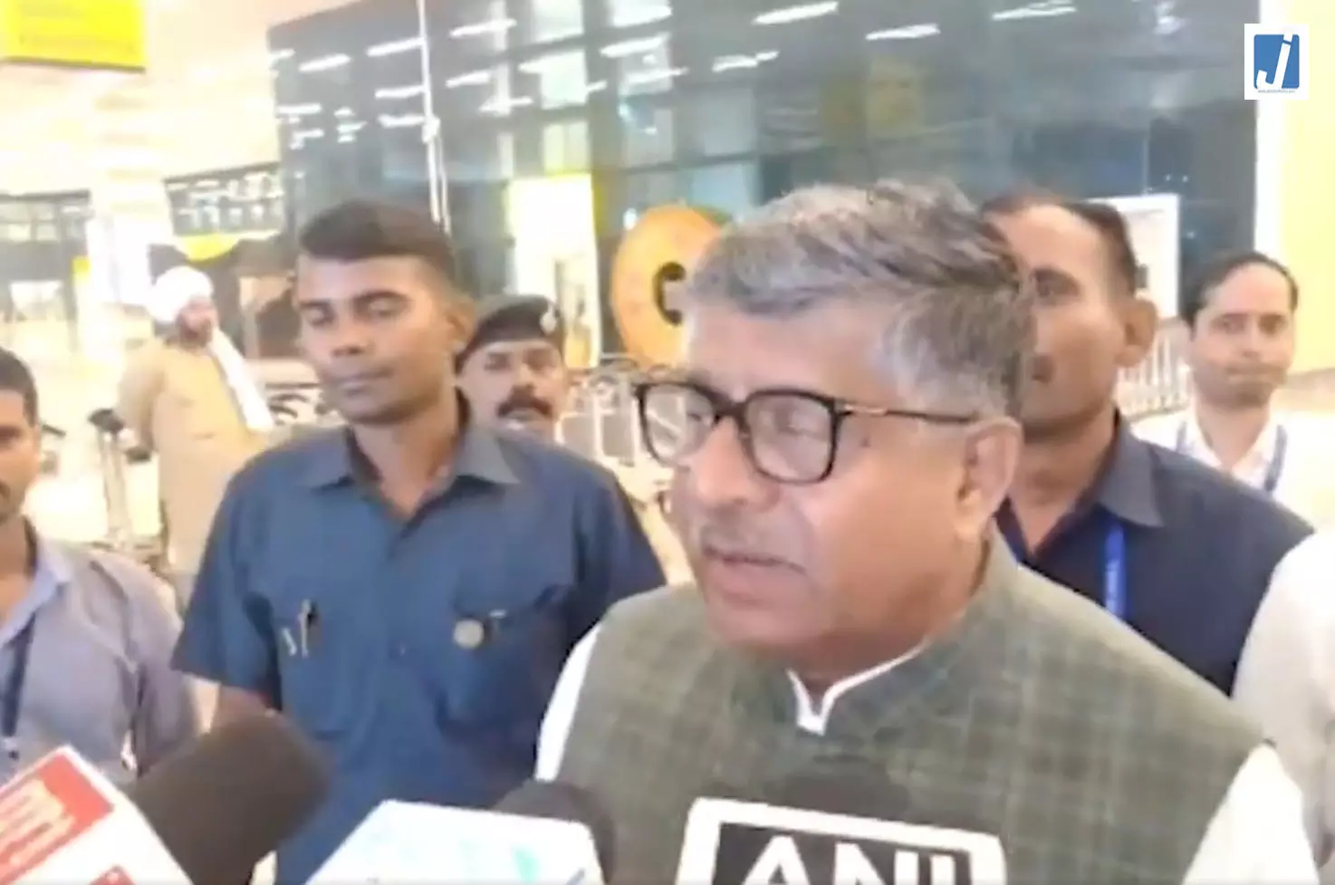 गंगा के हालात पर बोले रविशंकर प्रसाद हर पीड़ित तक पहुंचे मदद गंगा के हालात पर बोले रविशंकर प्रसाद हर पीड़ित तक पहुंचे मदद