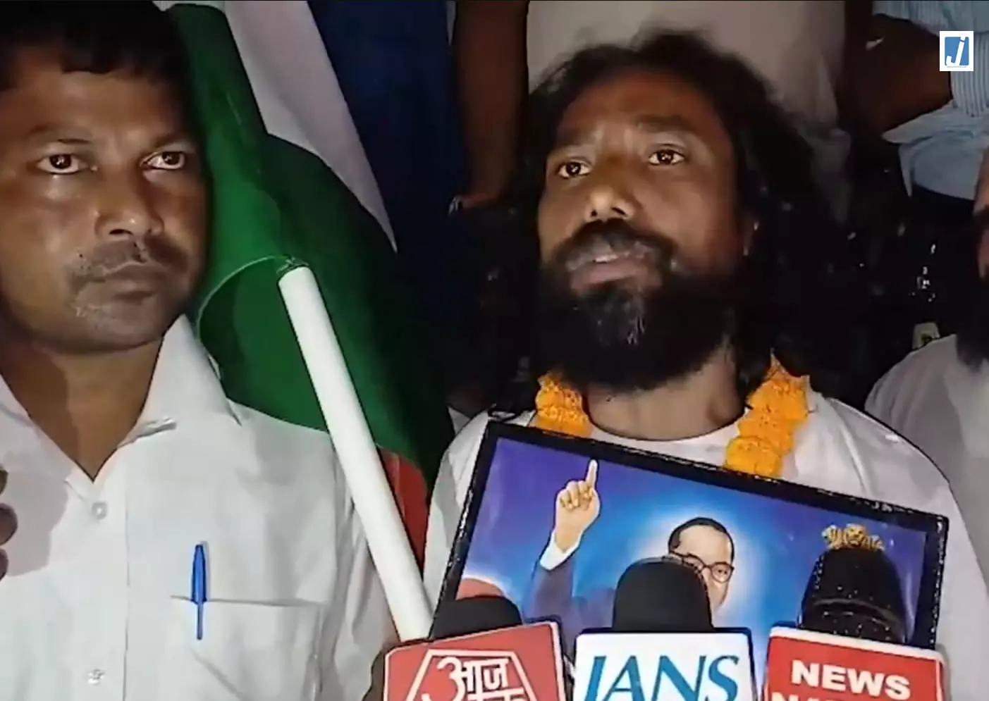 छात्रों के सपनों पर चोट का आरोप देवेंद्र नाथ महतो ने उठाई आवाज छात्रों के सपनों पर चोट का आरोप देवेंद्र नाथ महतो ने उठाई आवाज