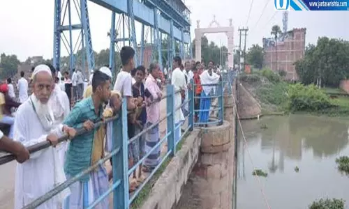 गंगा का जलस्तर बढ़ा पटना प्रशासन अलर्ट PTP वॉल के 108 रास्ते बंद गंगा का जलस्तर बढ़ा पटना प्रशासन अलर्ट PTP वॉल के 108 रास्ते बंद