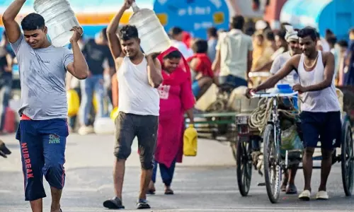 रांची में जल संकट गहराया, 96 घंटे से 3 लाख लोगों के घरों में नहीं आया नल का पानी रांची में जल संकट गहराया, 96 घंटे से 3 लाख लोगों के घरों में नहीं आया नल का पानी