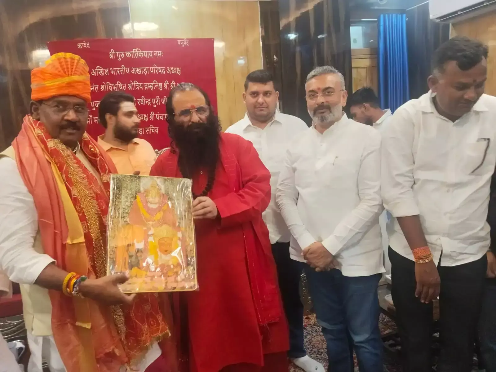 Haridwar: भाजपा राष्ट्रीय उपाध्यक्ष आर्य का हरिद्वार दौरा, अखाड़ा परिषद अध्यक्ष से मिले Haridwar: भाजपा राष्ट्रीय उपाध्यक्ष आर्य का हरिद्वार दौरा, अखाड़ा परिषद अध्यक्ष से मिले