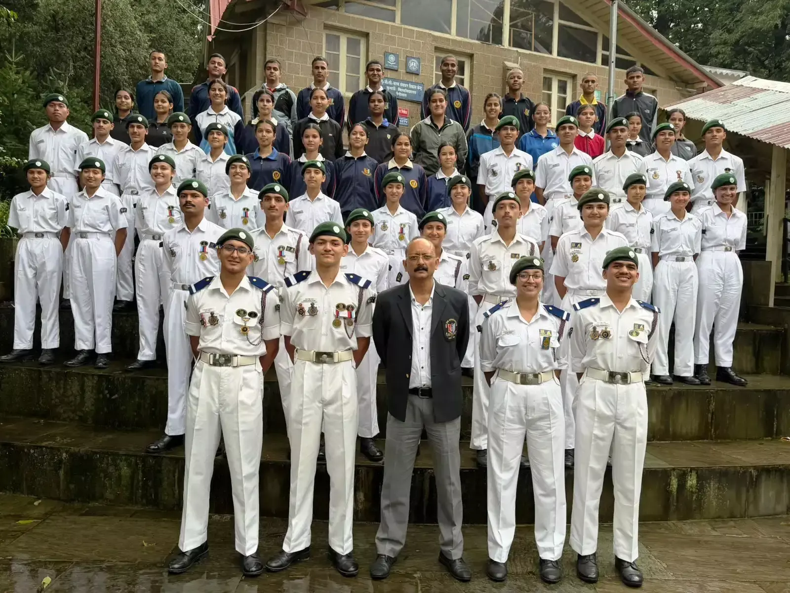 Nainital: एनसीसी कैडेट्स का रैंक समारोह आयोजित, डीएसबी परिसर में दिखा उत्साह Nainital: एनसीसी कैडेट्स का रैंक समारोह आयोजित, डीएसबी परिसर में दिखा उत्साह